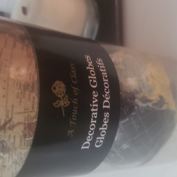 3 small decorative globes - Picture 3 of 5